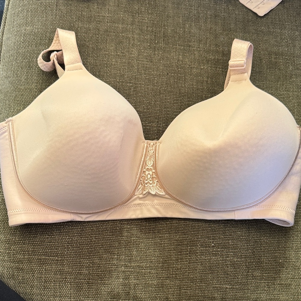 Vanity Fair Light Pink Women's Bra